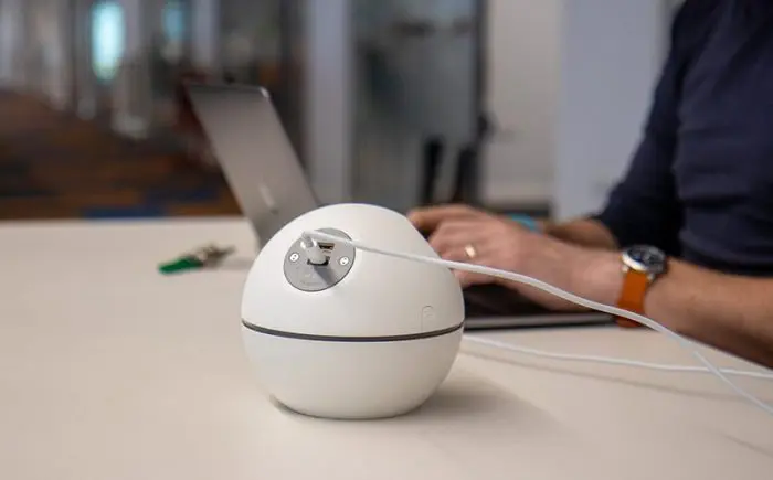 Planet-White-On-Desk-5-web