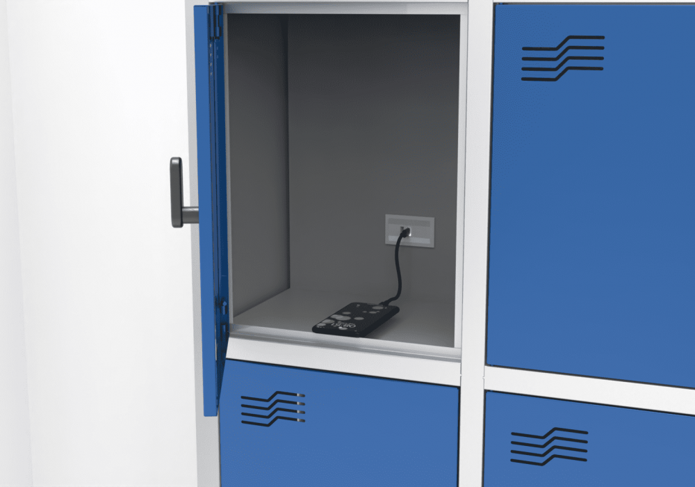 QF15-TUF-HP-White-in-Locker-2