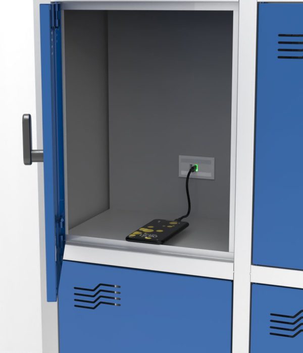 QF15-TUF-HP-White-in-Locker-2.jpg